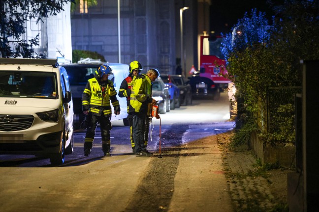 Einsatz der Feuerwehr und Energieversorgers nach wahrgenommenem Gasgeruch in Stadl-Paura