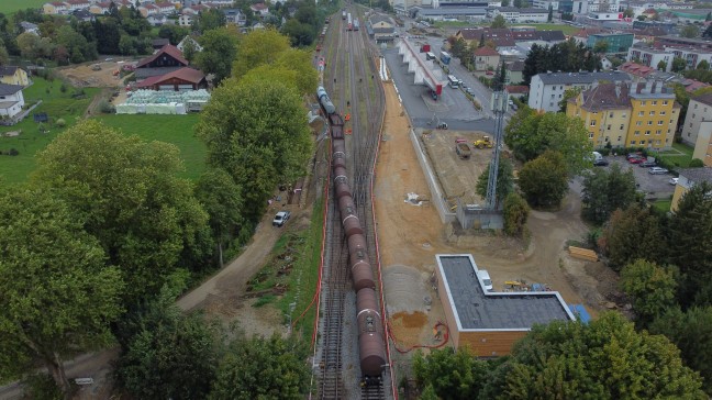 G�terzugwaggon entgleist: Innkreis- und Hausruckbahn nach Unfall bei Ried im Innkreis unterbrochen