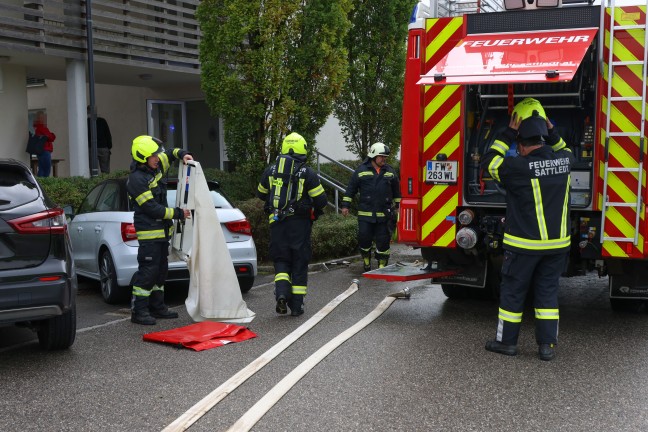 Kochschokolade angebrannt: Einsatz von Feuerwehr, Rettung und Polizei bei Wohngeb�ude in Sattledt