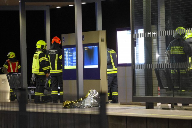 Schwer verletzt: Frau im Bahnhofsbereich in Neuhofen an der Krems von S-Bahn-Garnitur �berrollt