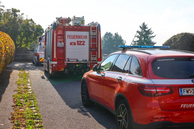 Personenrettung: �ltere Person in Wels-Vogelweide in einem Klappbett eingeklemmt