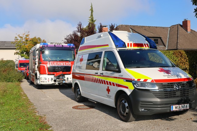 Personenrettung: �ltere Person in Wels-Vogelweide in einem Klappbett eingeklemmt