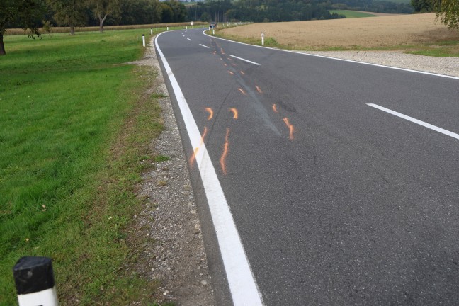 T�dlicher Crash: Mopedlenkerin (15) stirbt bei Frontalkollision mit PKW in Waizenkirchen