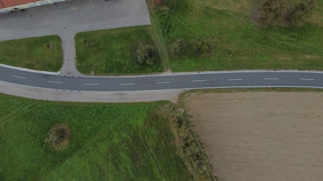 T�dlicher Crash: Mopedlenkerin (15) stirbt bei Frontalkollision mit PKW in Waizenkirchen