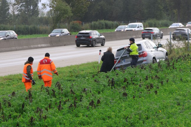 Totalsperre: Notarzthubschrauber nach Verkehrsunfall auf Westautobahn in Eberstalzell im Einsatz