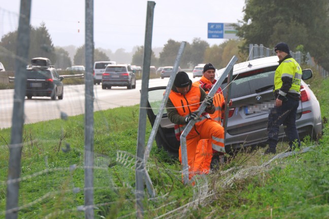 Totalsperre: Notarzthubschrauber nach Verkehrsunfall auf Westautobahn in Eberstalzell im Einsatz
