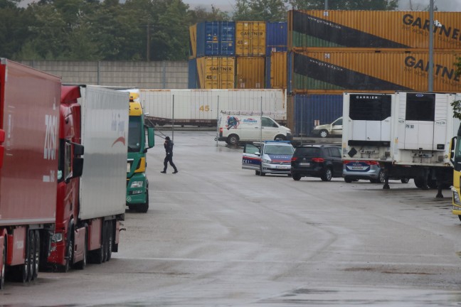 Tragischer Ausgang: LKW-Lenker in Edt bei Lambach leblos in Fahrerkabine entdeckt