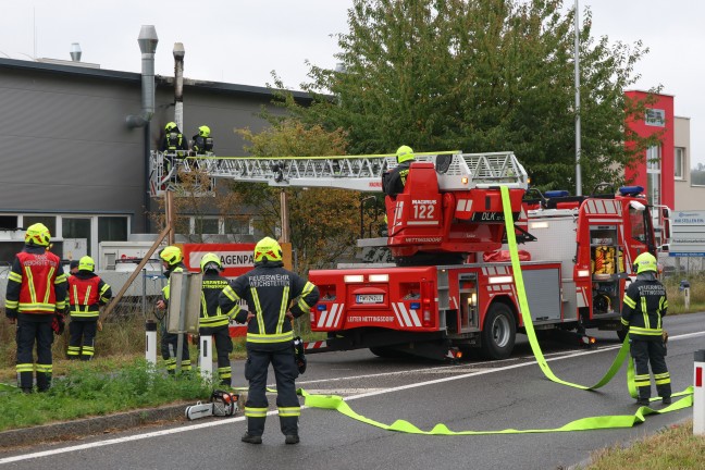 F�nf Feuerwehren bei Brand einer Absaugungsanlage bei einem Unternehmen in St. Marien im Einsatz