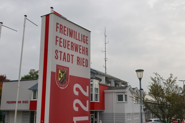 Brand eines Heizk�rpers im Containerkomplex einer Mittelschule in Ried im Innkreis