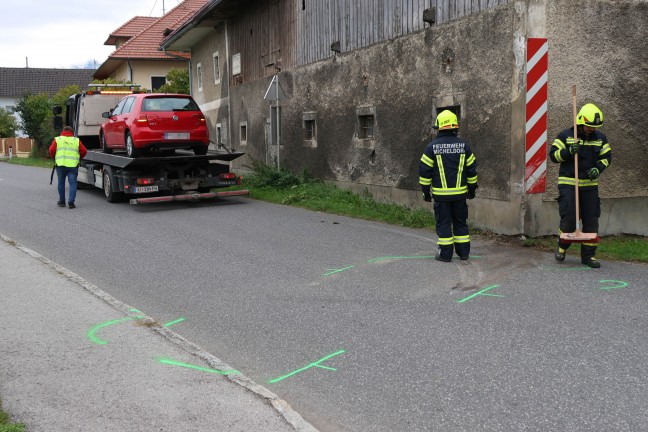Auto gegen Geb�udeeck: Vermeintlicher Brand in Micheldorf in Ober�sterreich war Verkehrsunfall
