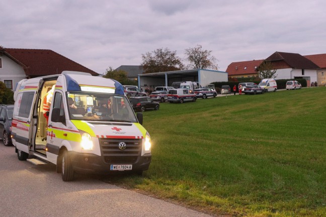 Cobraeinsatz: Polizeigro�aufgebot bei Bauernhof in Vorchdorf im Einsatz