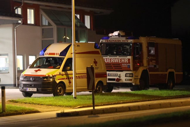Traunkirchen: Drohnen der Feuerwehr bei gro�er Suchaktion nach abg�ngiger Frau im Einsatz
