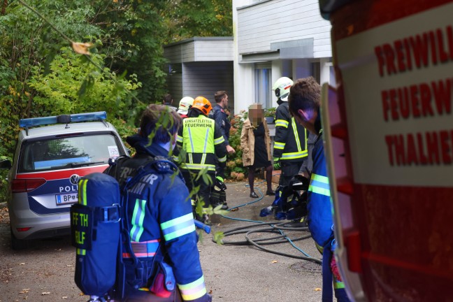 Brand eines Entfeuchtungsger�tes im Keller eines Reihenwohnhauses in Thalheim bei Wels