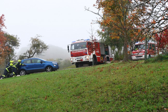 Personenrettung: Frau in Eschenau im Hausruckkreis unter abgest�rztem Auto eingeklemmt
