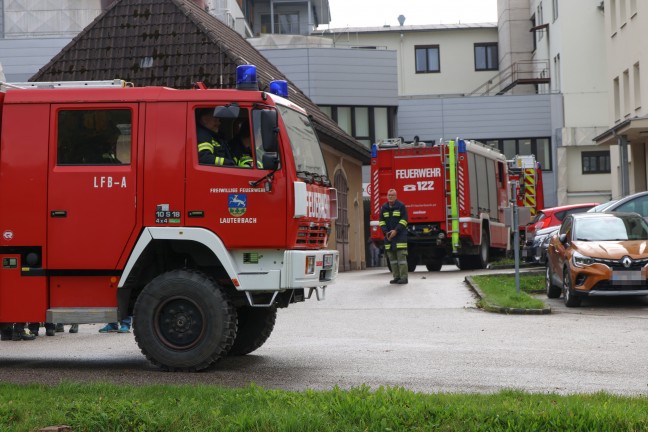 Schadstoffaustritt: Drei Feuerwehren bei Klinikum in Kirchdorf an der Krems im Einsatz