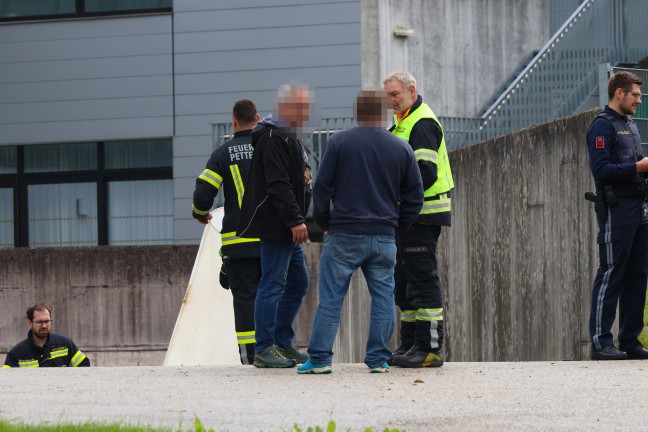 Schadstoffaustritt: Drei Feuerwehren bei Klinikum in Kirchdorf an der Krems im Einsatz