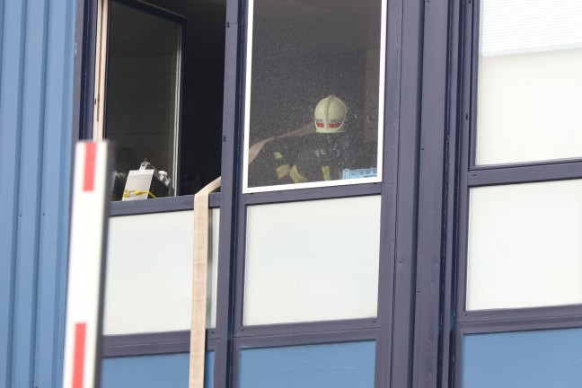 Sprinkleranlage l�schte Brand in Kantinenk�che bei M�belhauszentrale in Wels-Neustadt