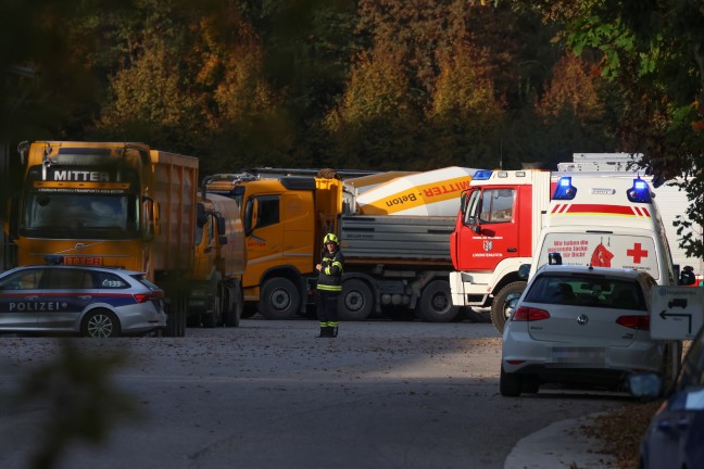 Vier Feuerwehren bei Brand bei einem Unternehmen in Wolfern im Einsatz