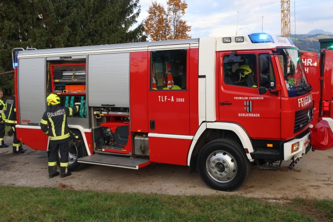 Nach Fl�mmarbeiten: Brand im Dachbereich eines Geb�udes in Schlierbach schnell unter Kontrolle