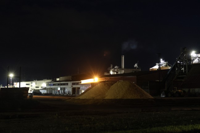 Brandeinsatz: Zweier Feuerwehren kurzzeitig bei Holzverarbeitungsunternehmen in Enns im Einsatz