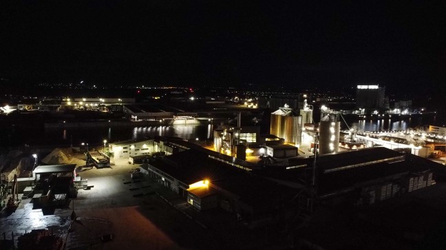 Brandeinsatz: Zweier Feuerwehren kurzzeitig bei Holzverarbeitungsunternehmen in Enns im Einsatz