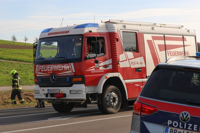 Notarzthubschrauber nach schwerem Kreuzungscrash mit vier Verletzten bei St. Florian im Einsatz