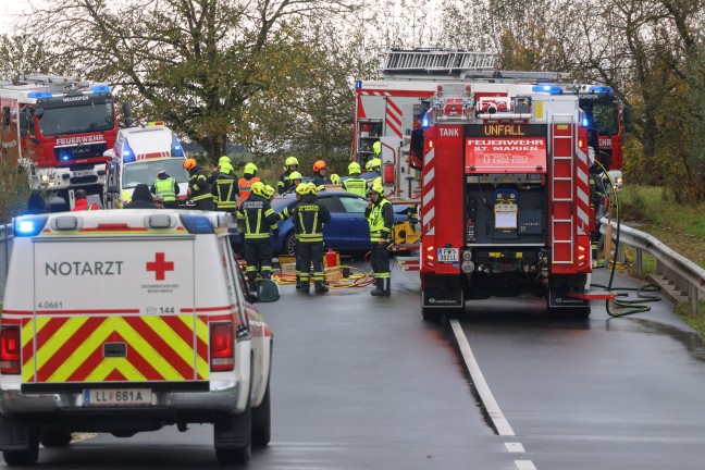 Vier teils Schwerverletzte bei Frontalcrash zweier Autos in St. Marien