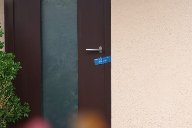 Doppelmord in Enns: Mann soll Frau (70) und beeintr�chtigen Sohn (41) mit Messer get�tet haben