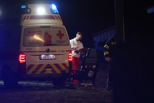 Taufkirchen an der Trattnach: Personenrettung durch Feuerwehr nach schwerem Motocross-Sturz