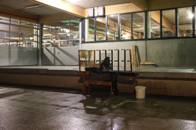 Feuerwehr im Einsatz: Kleinerer Brand bei Tischlerei in Nu�bach rasch abgel�scht