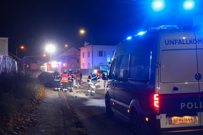 Geisterfahrerunfall: Heftiger Crash mit falsch fahrendem PKW auf Wiener Stra�e in Wels-Pernau