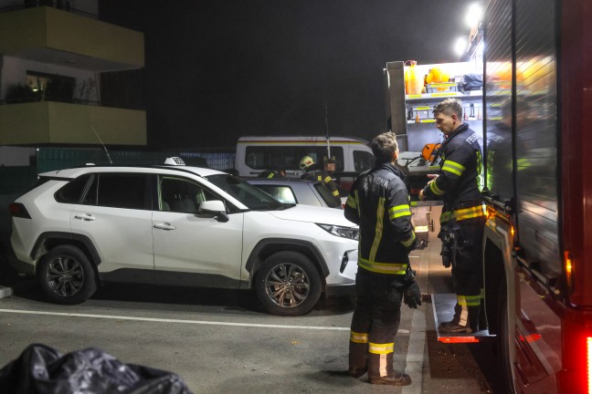 Personenrettung: Kleinkind in Wels-Vogelweide versehentlich in Auto eingeschlossen