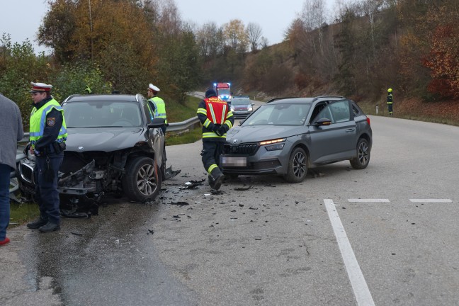 Sachschadenunfall: Kreuzungscrash zweier Autos in Steinhaus endet relativ glimpflich