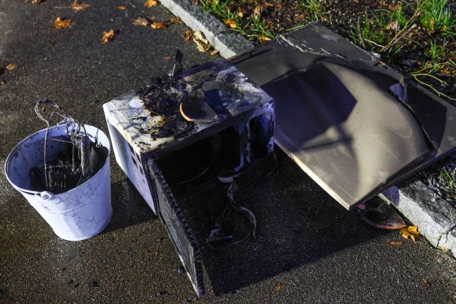 Drei Feuerwehren bei K�chenbrand in Schl��lberg im Einsatz