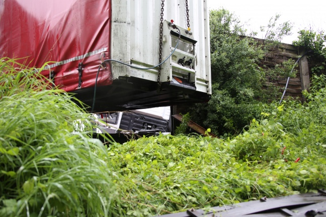 LKW-Unfall auf der Westautobahn sorgt für 20 Kilometer Stau