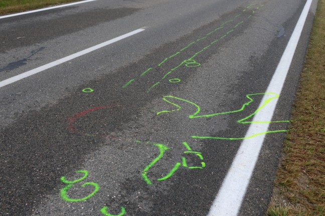 T�dlicher Verkehrsunfall: 35-J�hriger bei Pettenbach nachts von Auto �berrollt