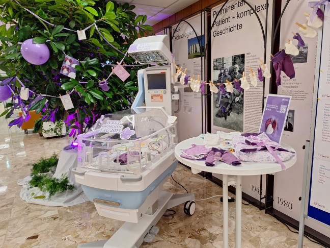 17. November: Klinikum Wels-Grieskirchen erstrahlt zum Weltfr�hchentag in lilafarbener Beleuchtung