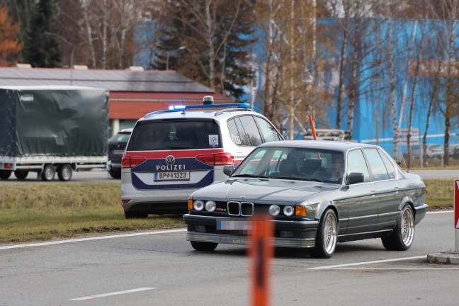 Crash im Kreuzungsbereich der Rieder Stra�e mit der Hausruckstra�e in Aurolzm�nster