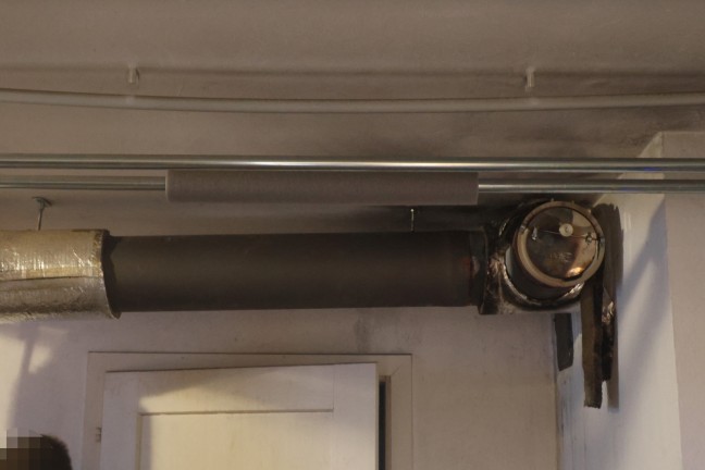 Drei Feuerwehren bei kleinerem Brand in einem Wohnhaus in Steinerkirchen an der Traun im Einsatz