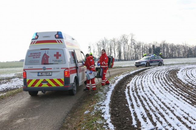 Personenrettung: Rettung einer verletzten Person aus unwegsamem Waldst�ck in Sipbachzell