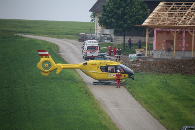 Rettungshubschrauber in Steinerkirchen an der Traun im Einsatz