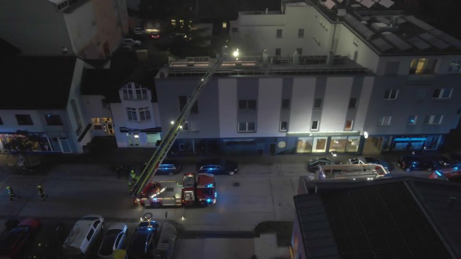 Passanten vermuteten Brand im Dachbereich eines Geb�udes in Marchtrenk