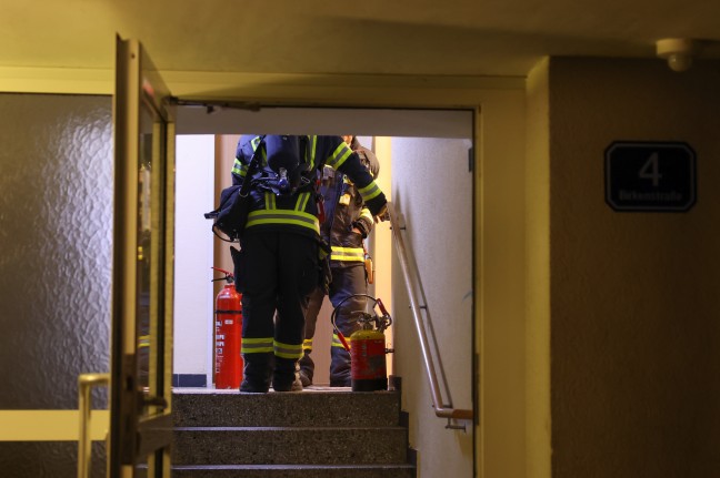 Brand einer Steckdose in einer Wohnung eines Mehrparteienwohnhauses in Wels-Lichtenegg