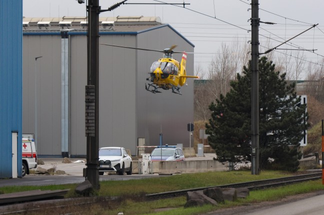 T�dlicher Arbeitsunfall: Arbeiter (61) bei Reparaturarbeiten in Enns eingeklemmt und t�dlich verletzt