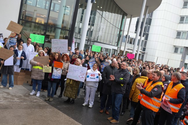 Entlastung gefordert: Betriebsversammlungen bei Ordensspit�lern in Ober�sterreich
