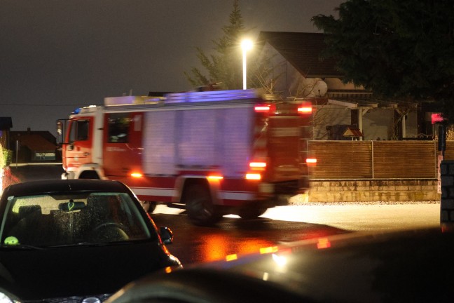Personenrettung: Einsatz nach bef�rchtetem CO-Austritt im Keller eines Wohnhauses in Pucking