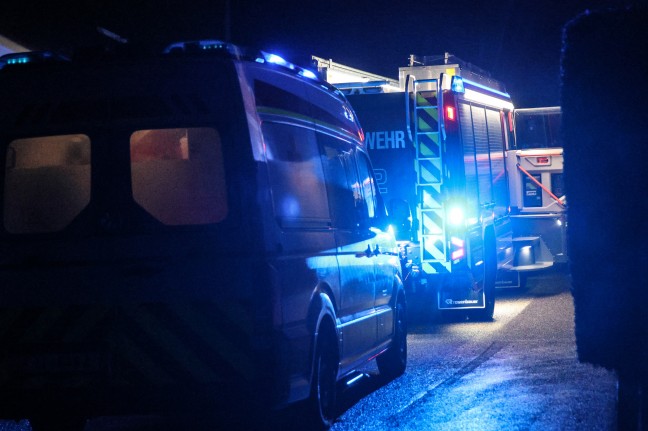 Personenrettung: Einsatz nach bef�rchtetem CO-Austritt im Keller eines Wohnhauses in Pucking