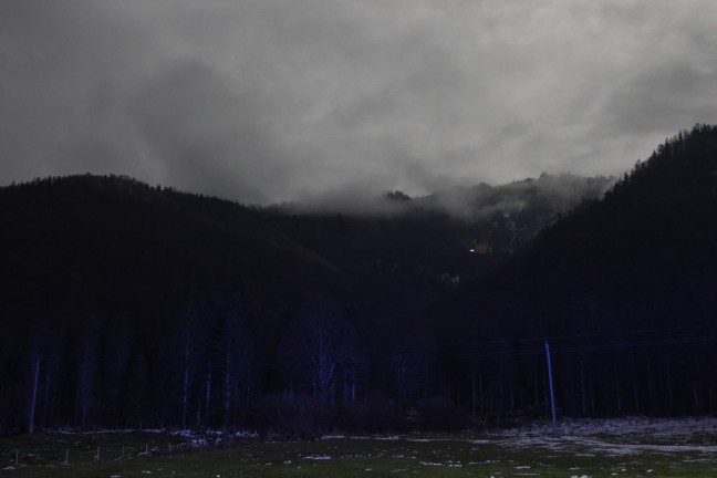 Brand einer Jagdh�tte am Ramsauer Gr��tenberg in Molln l�st Gro�einsatz aus