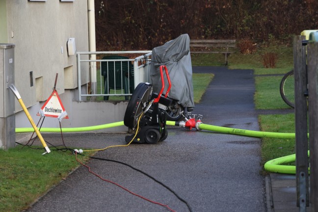Gef�hrliche Situation bei Zimmerbrand in einem Mehrparteienwohnhaus in V�cklabruck