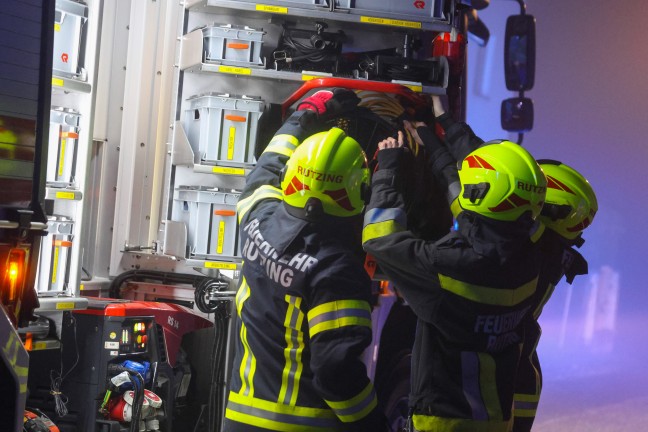 K�chenbrand in einem Wohngeb�ude in H�rsching fordert zwei Verletzte